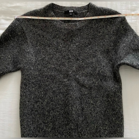 Uniqlo 100% wool sweater - Picture 5 of 8
